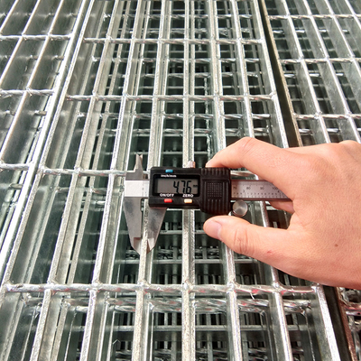Vente à chaud JHT galvanisé grille de terrasse en acier pour passerelle Meilleur grille en acier pour passerelle grille en acier Q235 201 304 316 345