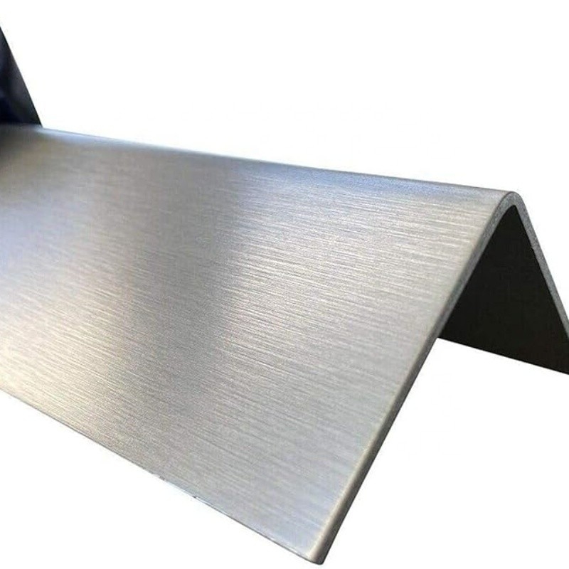 ASTM Standard Processing Drilling Equal Angle Steel Bar pour la série S235JR-S335JR épaisseur de 3 à 24 mm